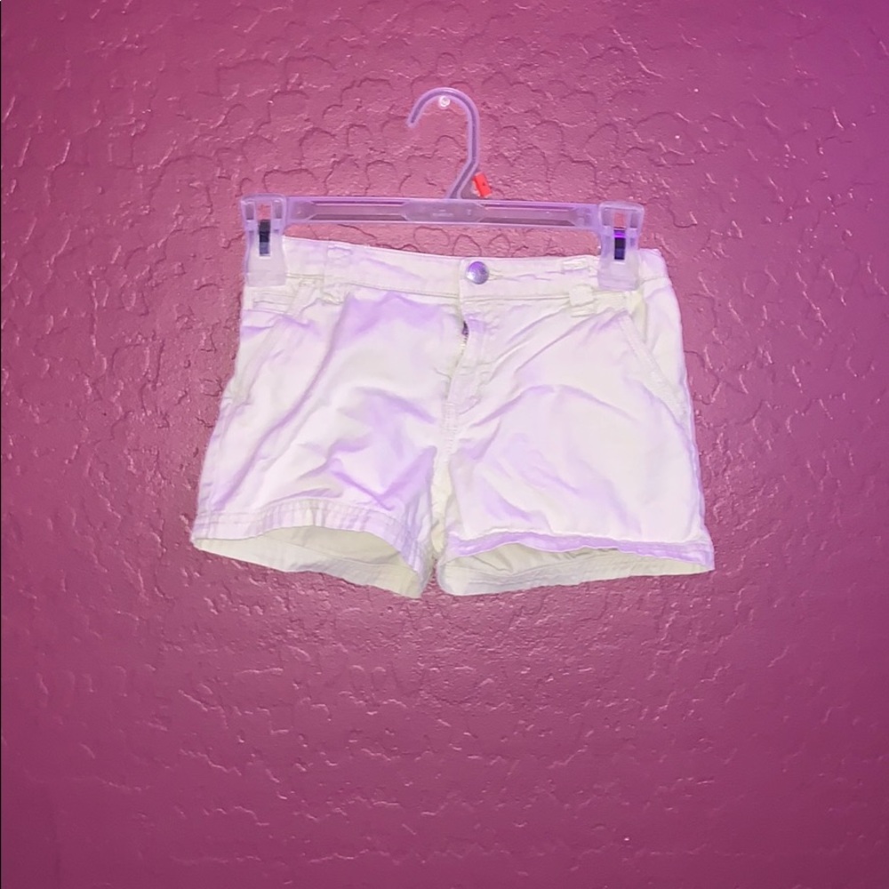 khaki shorts